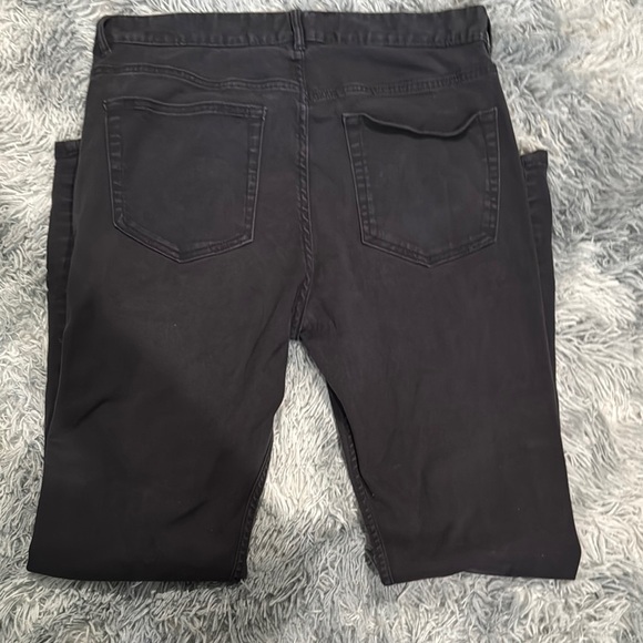 H&M Black Skinny Jeans Sleek Modern Fit - Picture 5 of 6